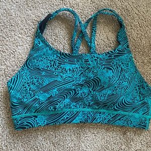 Lululemon sports bra size 6